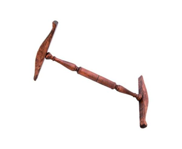 Kromski Kreuzhaspel Niddy Noddy groß lackiert Walnuss