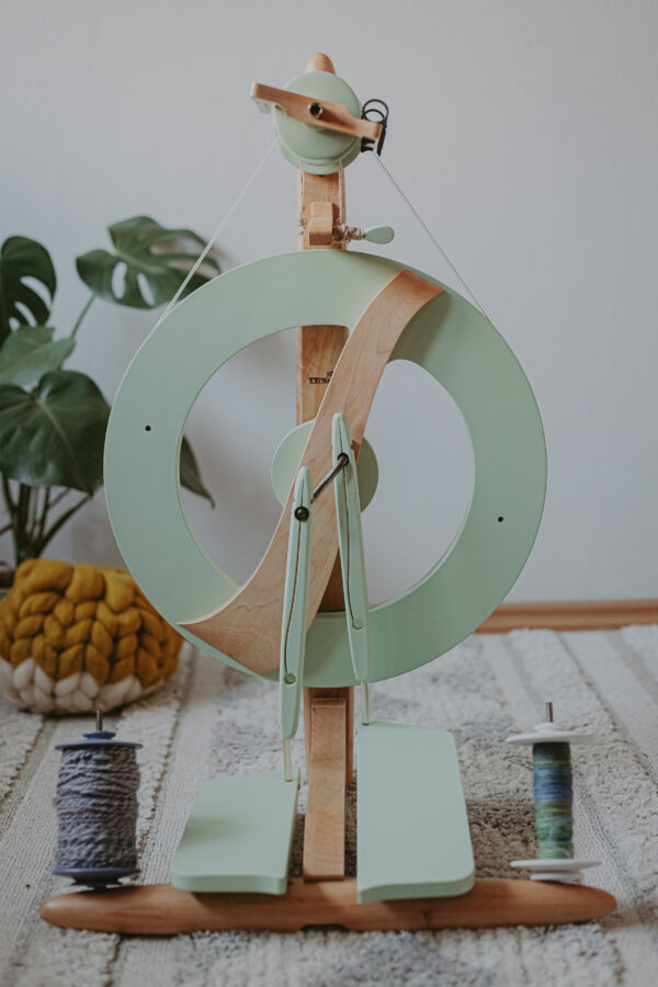 Kromski Spinnrad Fantasia lackiert Minzgrün